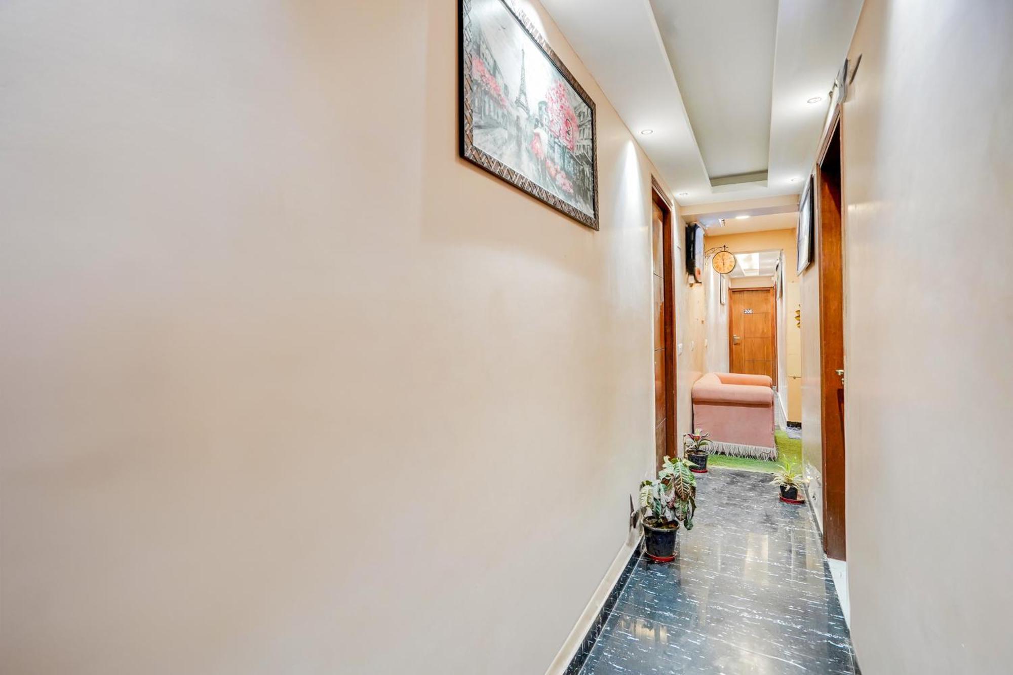 Hotel O Royal 3*
