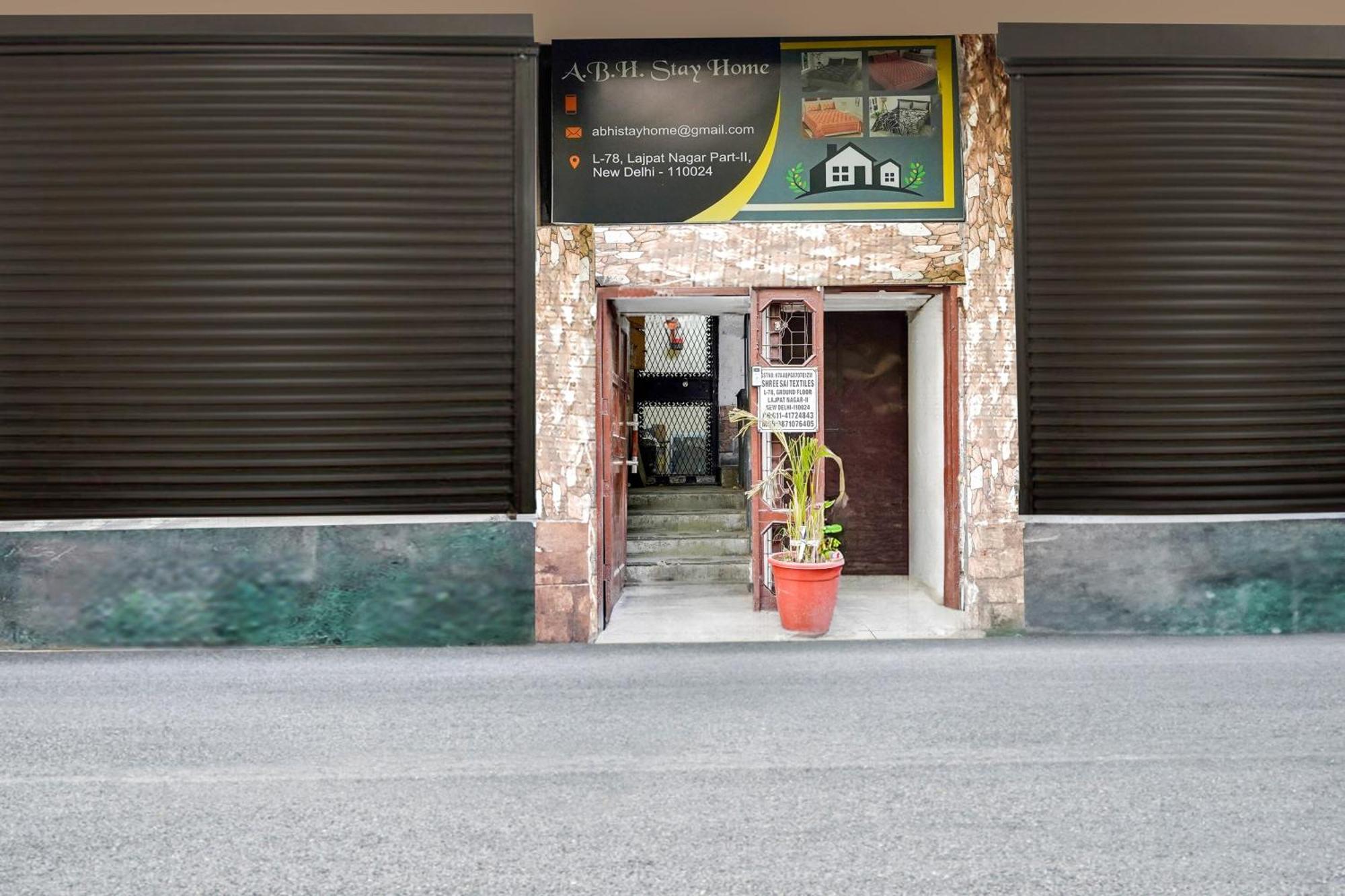 Hotel O Royal