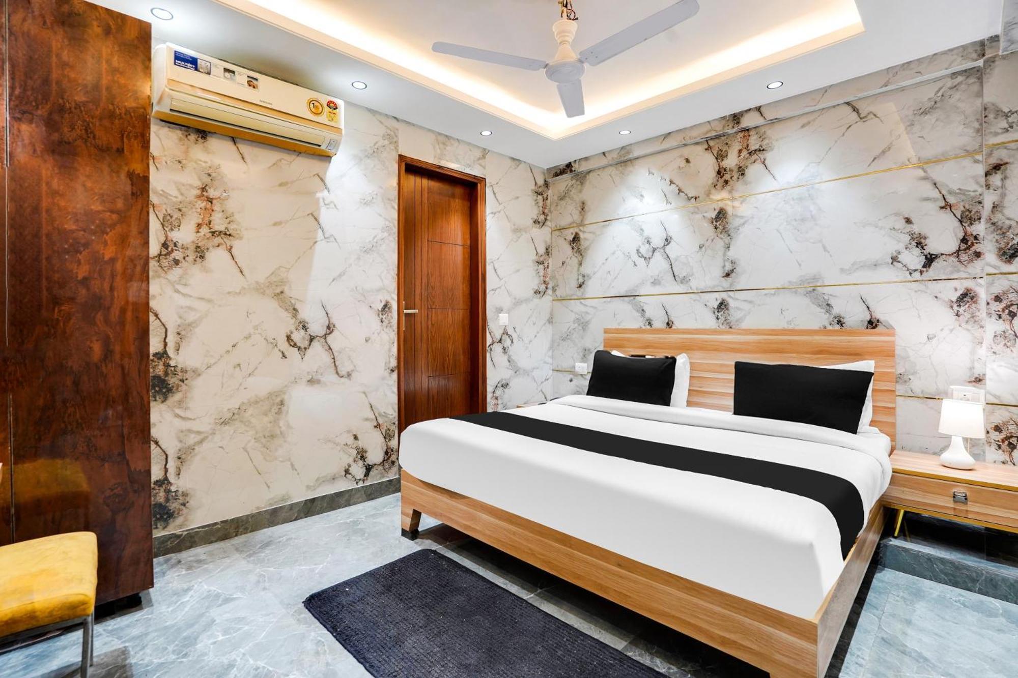 Hotel O Royal New Delhi